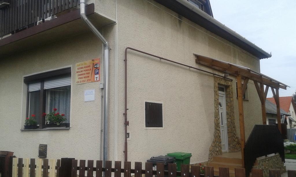 Nati Es Bea Vendeghaz Apartment Hajduszoboszlo Exterior photo
